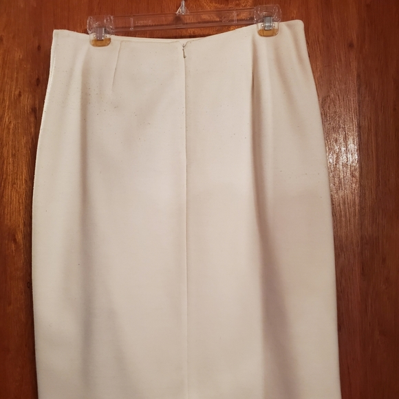 Business skirt - Picture 3 of 4
